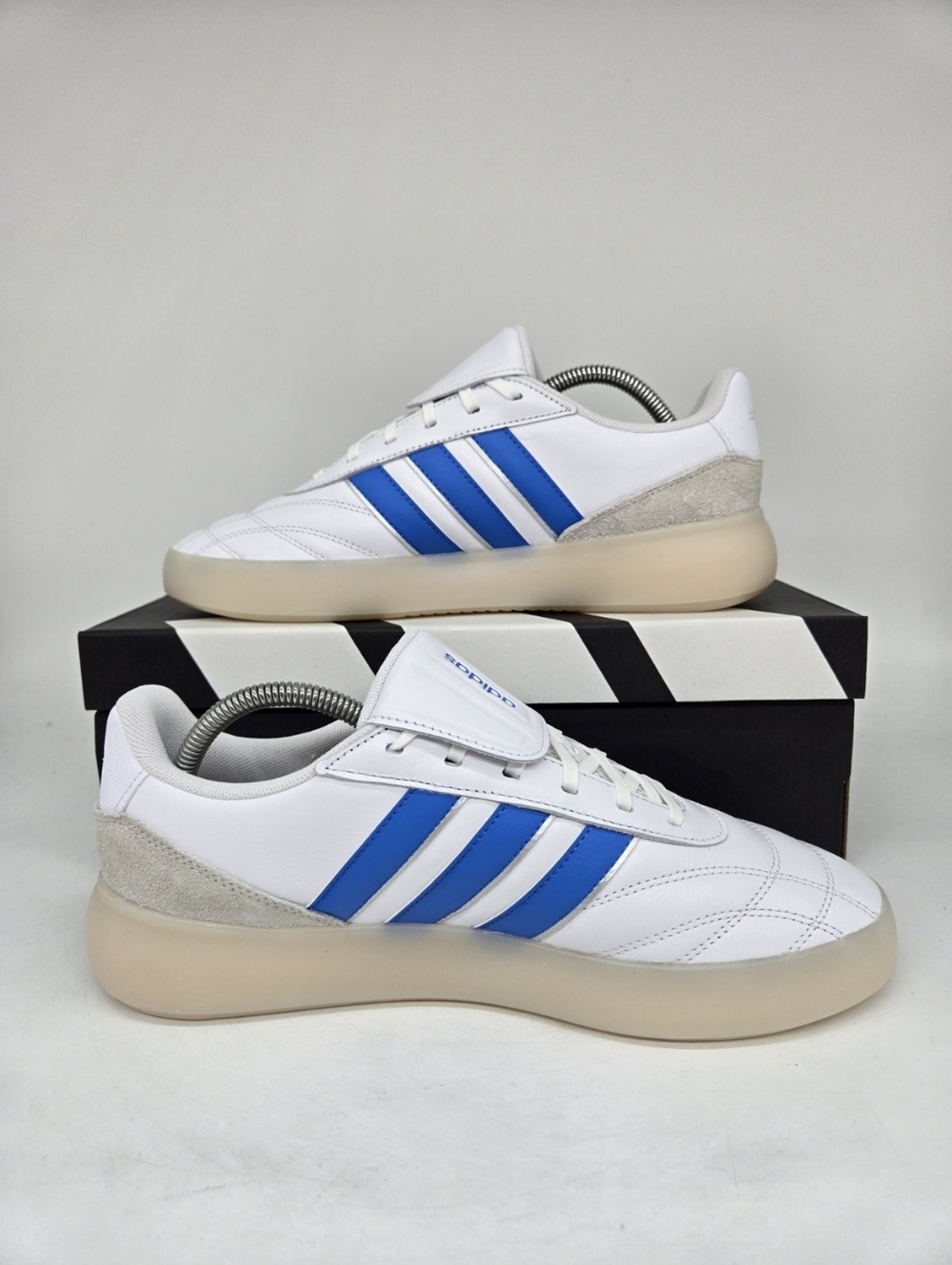 adidas Men's Barreda Mundial HQ2355 White Lucid Ray Blue Shoes Size 11.5 New - Picture 6 of 8